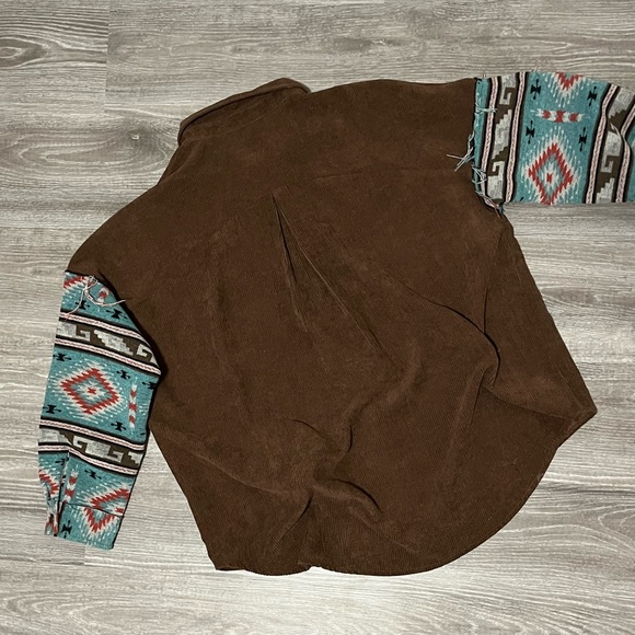 Aztec Western Style Oversized Shirt with Frayed details - Picture 5 of 11